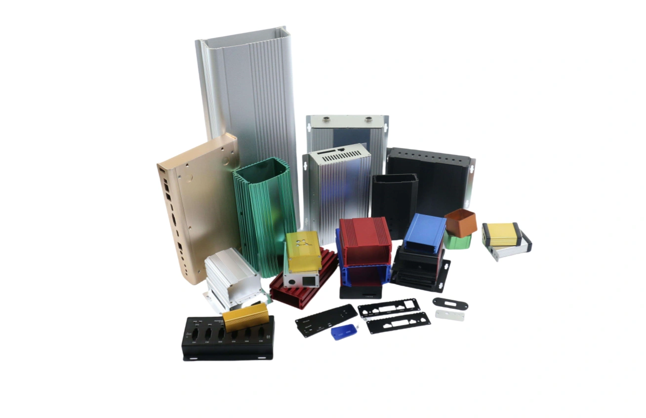 Anodizing bath for an anodized aluminum extrusion