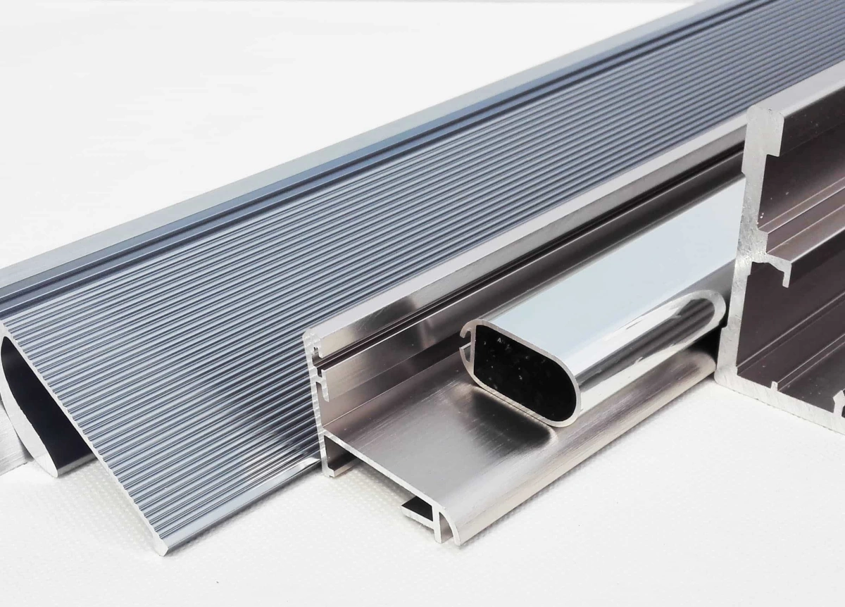 Achieving mirror finish on aluminum with compounds