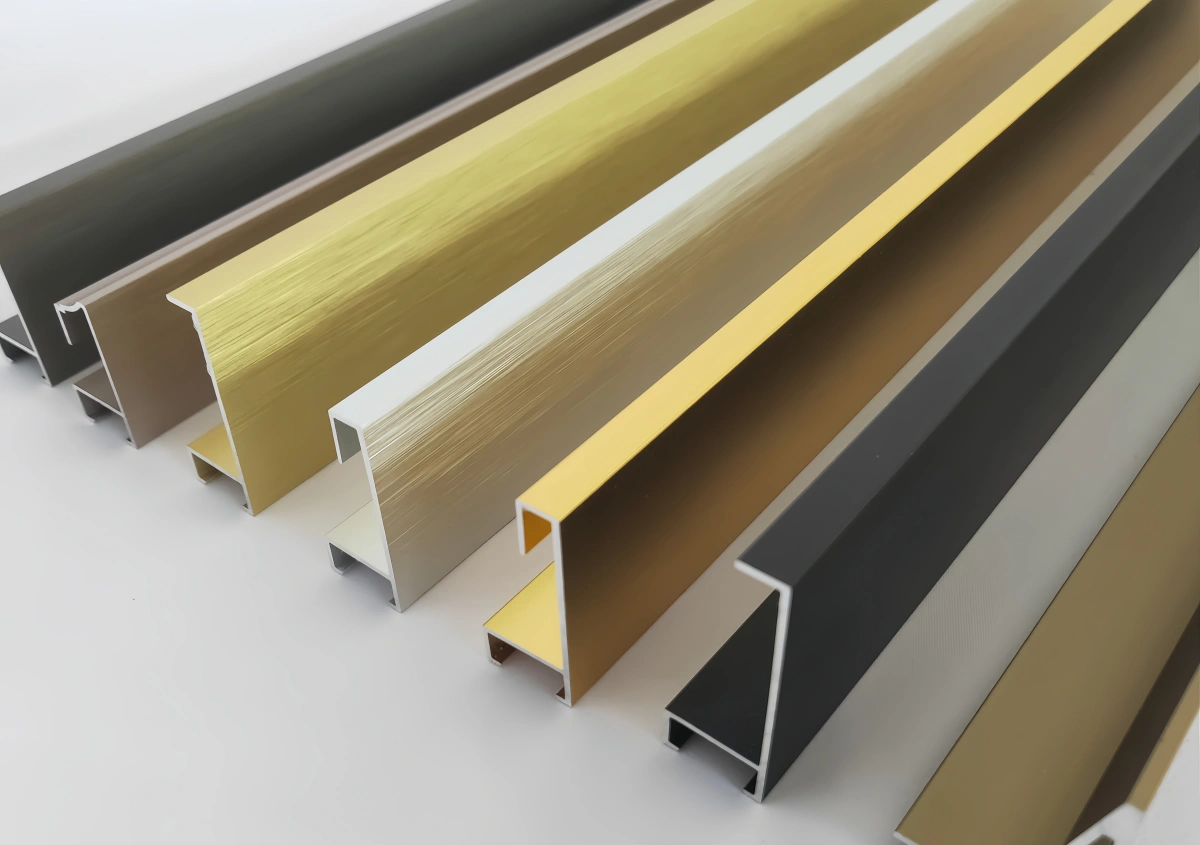 High-quality polished aluminum tubing display